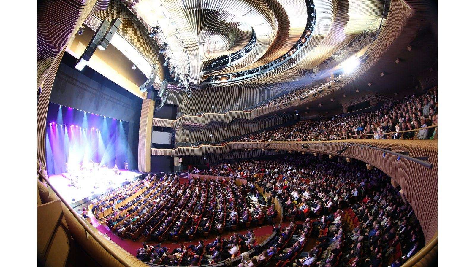 Zorlu PSM - Turkcell Sahnesi - İstanbul