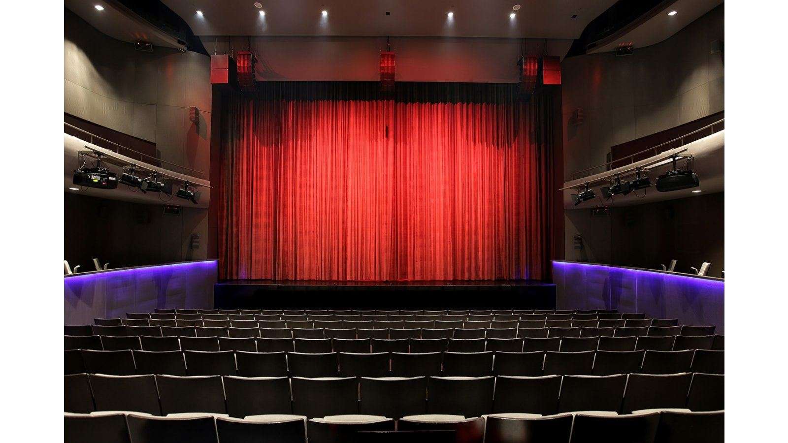 Zorlu PSM - Turkcell Platinum Sahnesi - İstanbul