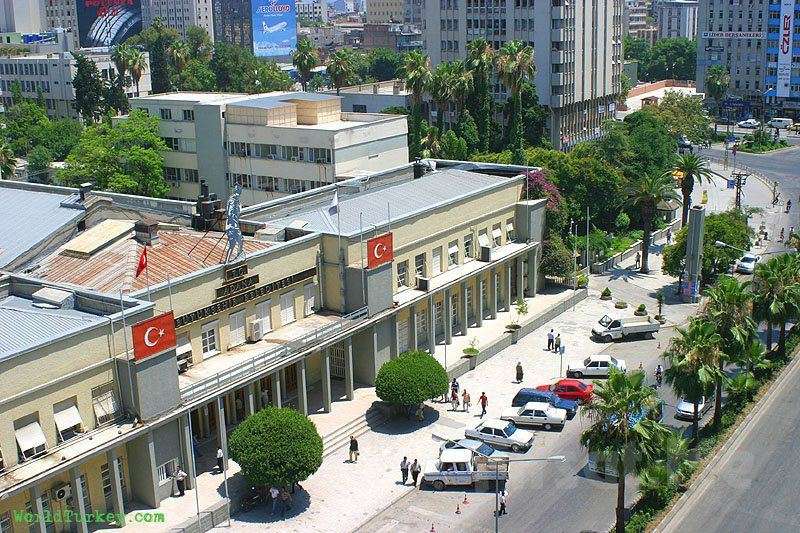 Adana Büyükşehir Belediyesi Şehir Tiyatrosu Salonu