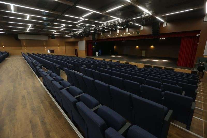 Yenimahalle Nazım Hikmet K. M. Genco Erkal Sahnesi