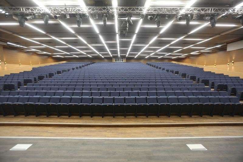 Yenimahalle Nazım Hikmet K. M. Genco Erkal Sahnesi