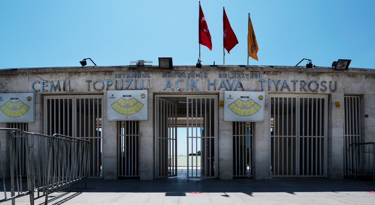 Harbiye Cemil Topuzlu Açıkhava Tiyatrosu