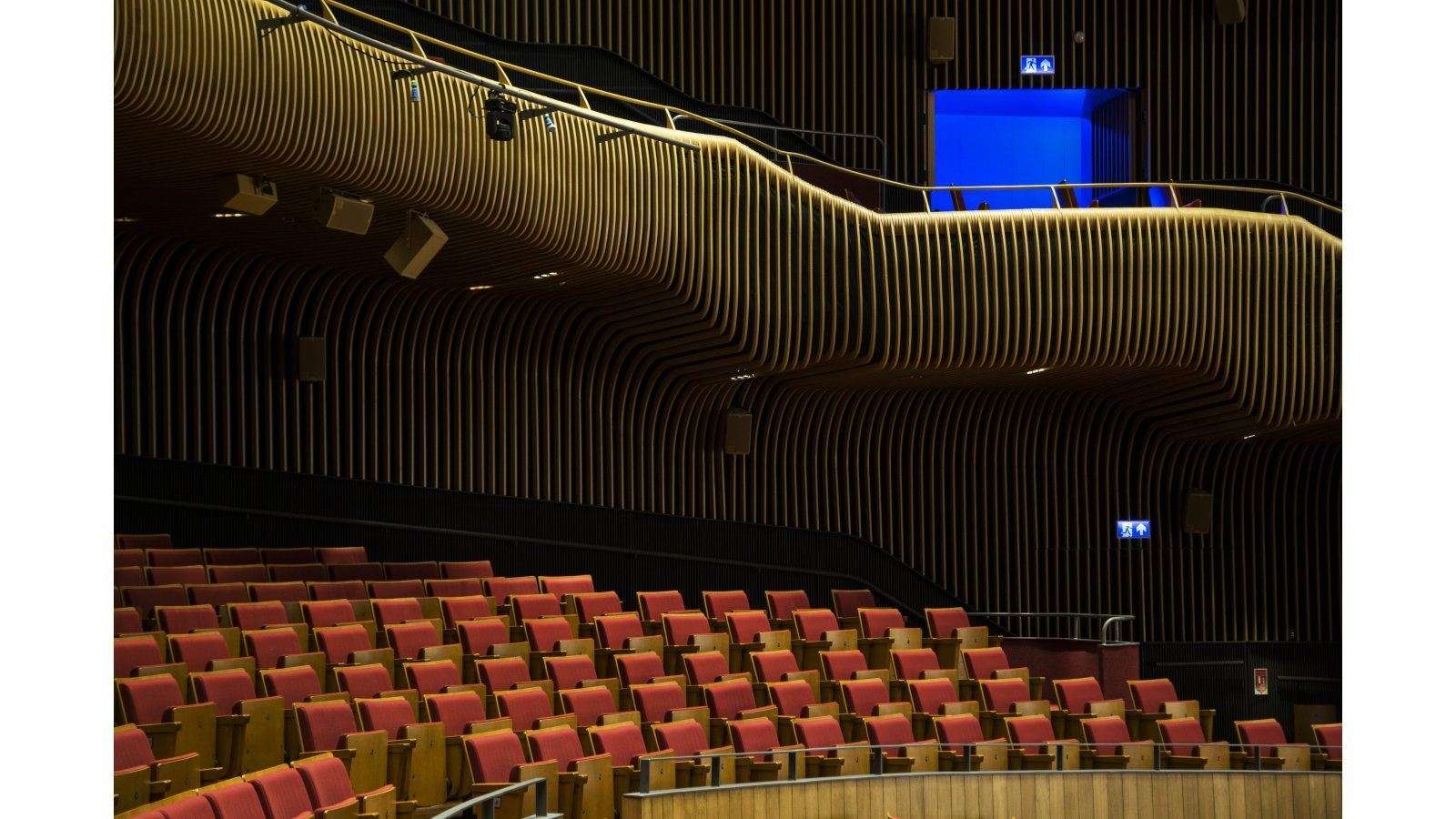 Zorlu PSM - Turkcell Sahnesi - İstanbul