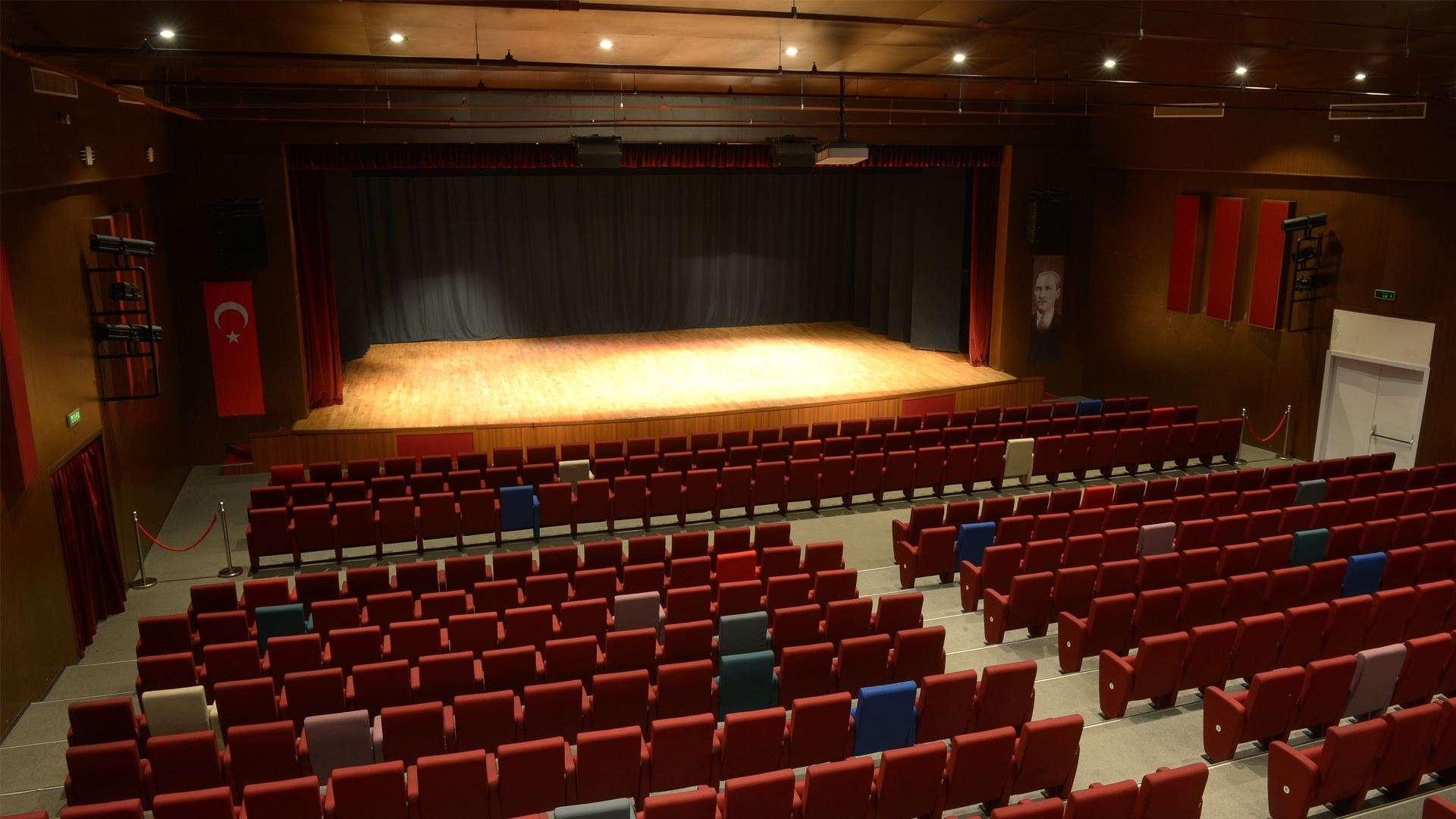 Cemil Candaş Kent Kültür Merkezi