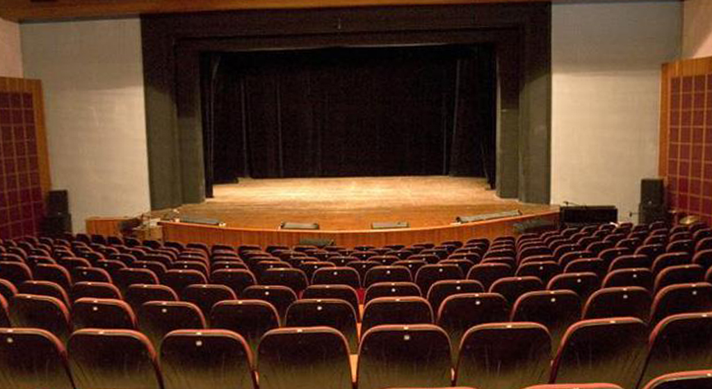 Adana Devlet Tiyatroları Sahnesi