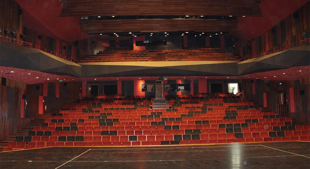 Bakırköy Belediye Tiyatrosu Leyla Gencer Sahnesi