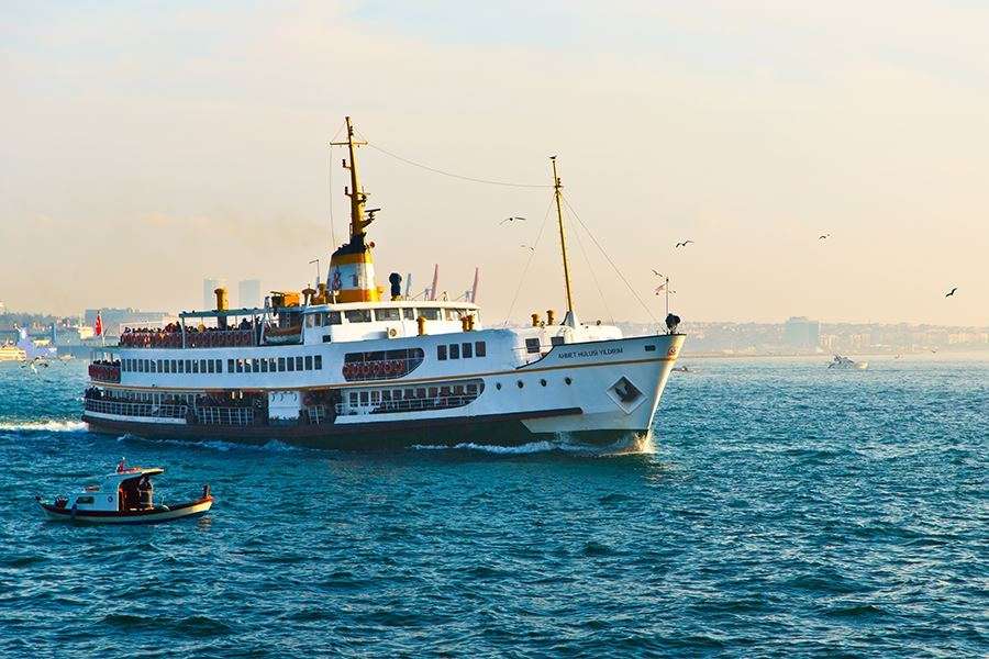 Kabataş İskelesi Şehir Hatları Vapuru