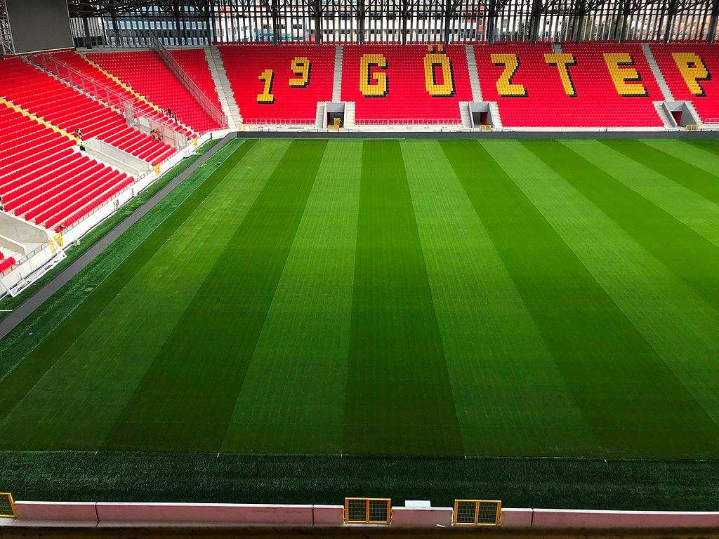 Göztepe Gürsel Aksel Spor ve Sağlıklı Yaşam Merkezi - İzmir