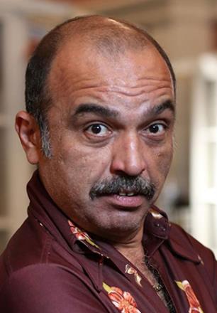 ayhan  taş