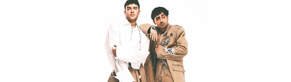 Dolu Kadehi Ters Tut