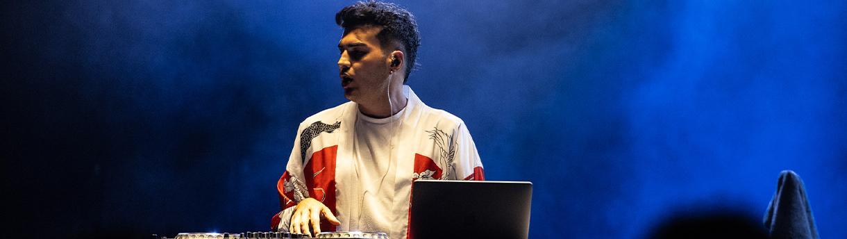 DJ Mehmet Taş ile 90 lar 2000 ler Türkçe Pop Gecesi