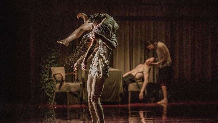 Peeping Tom: Üçleme: Kayıp Kapı, Kayıp Oda ve Gizli Kat