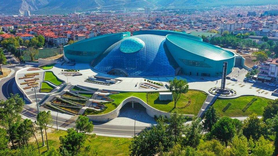 Nihat Zeybekçi KKM - Özay Gönlüm Salonu - Denizli