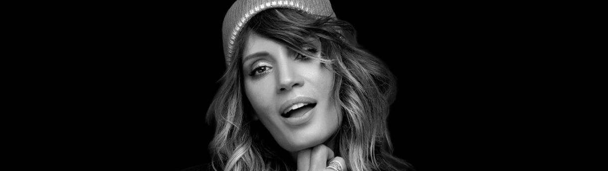 Ayça Varlıer New Year's Groove