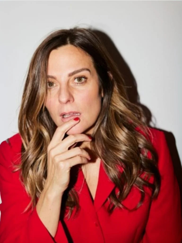 Lesli Karavil Stand up