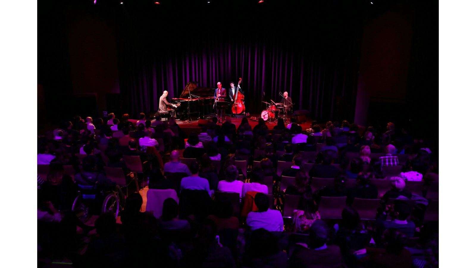 Zorlu PSM ( %100 Studio )