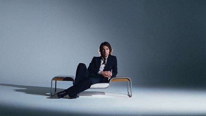 Cosmic Crooner, Öncesi: Donna Blue