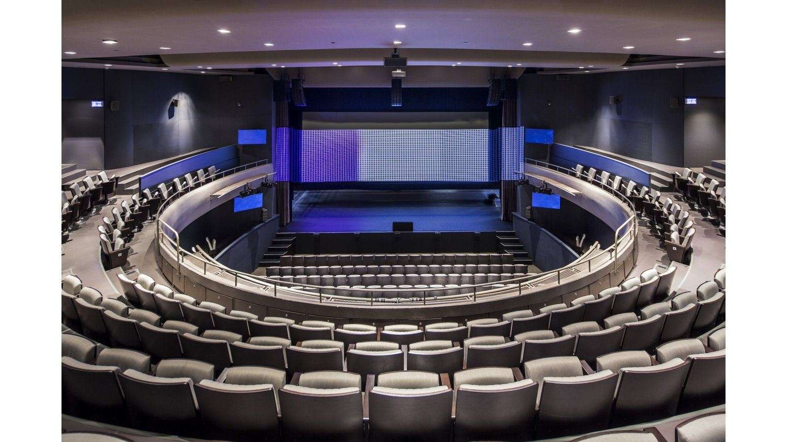 Zorlu PSM - Turkcell Platinum Sahnesi - İstanbul