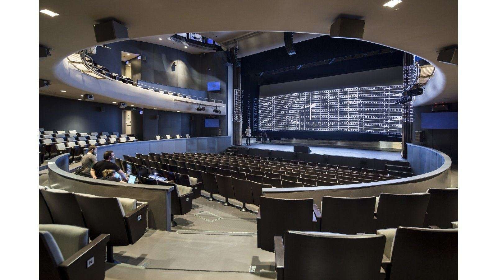 Zorlu PSM - Turkcell Platinum Sahnesi - İstanbul