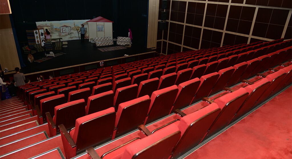 Bursa Nilüfer Belediyesi Uğur Mumcu Sahnesi