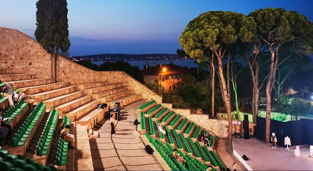 Ayvalık Amfi Tiyatro