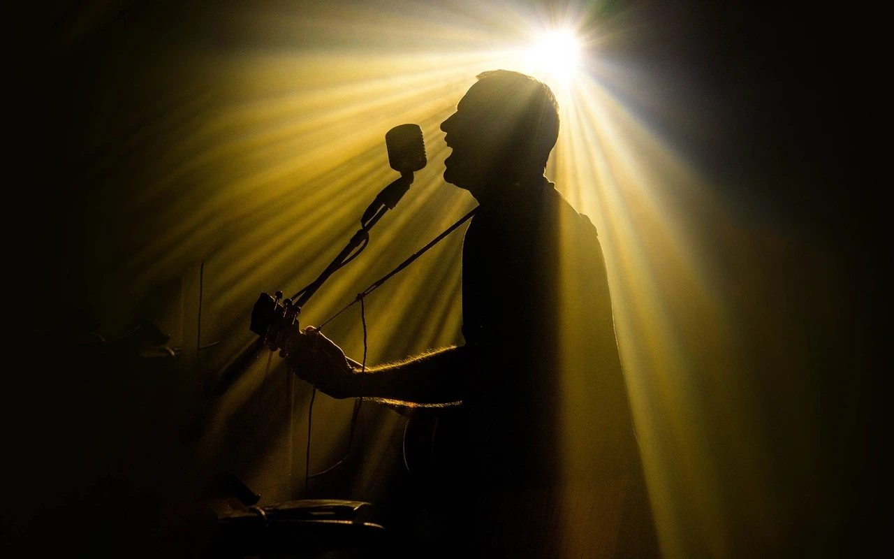 Emre Nalbantoğlu “Akıldan Geçer” Albüm Lansman Konseri