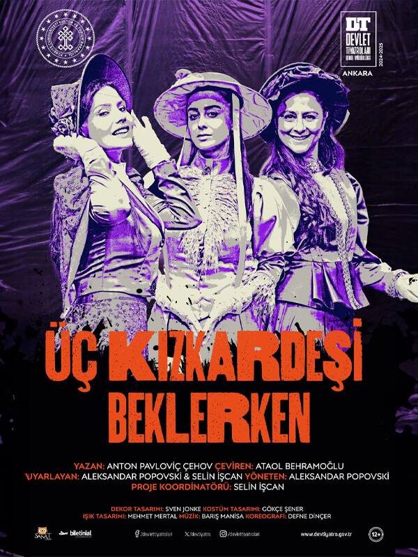 ÜÇ KIZ KARDEŞİ BEKLERKEN