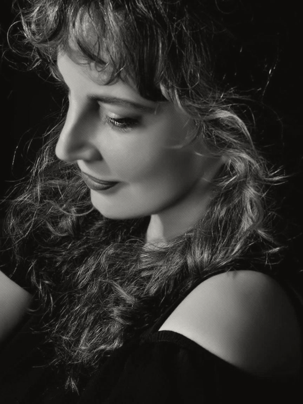 Nilüfer Verdi Trio feat Özge Pınar