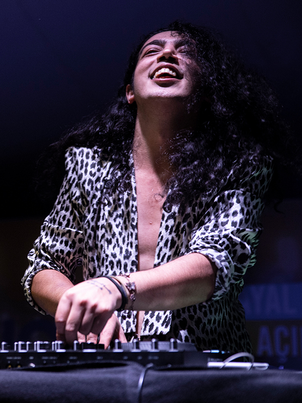 Dj Ali Taş ile 90'lar 2000'ler Türkçe Pop Gecesi