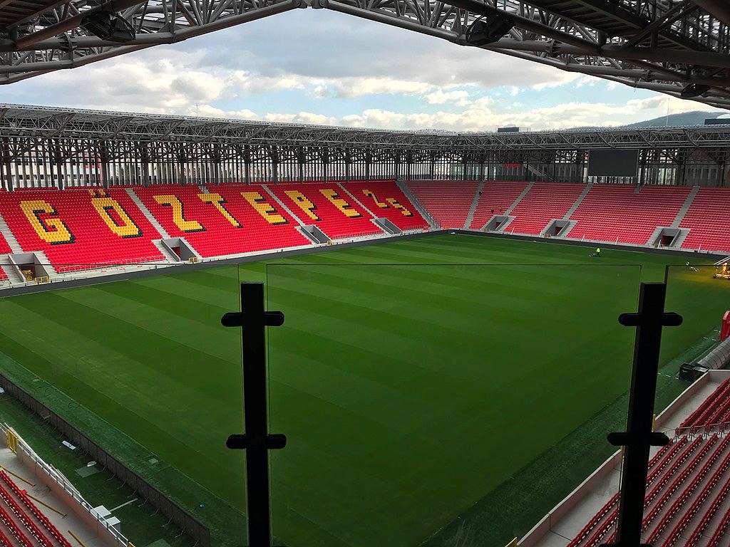 Göztepe Gürsel Aksel Spor ve Sağlıklı Yaşam Merkezi - İzmir