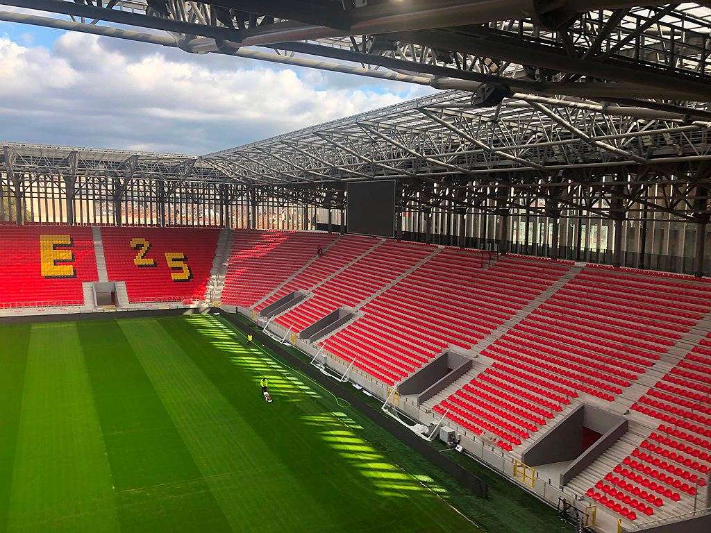 Göztepe Gürsel Aksel Spor ve Sağlıklı Yaşam Merkezi - İzmir